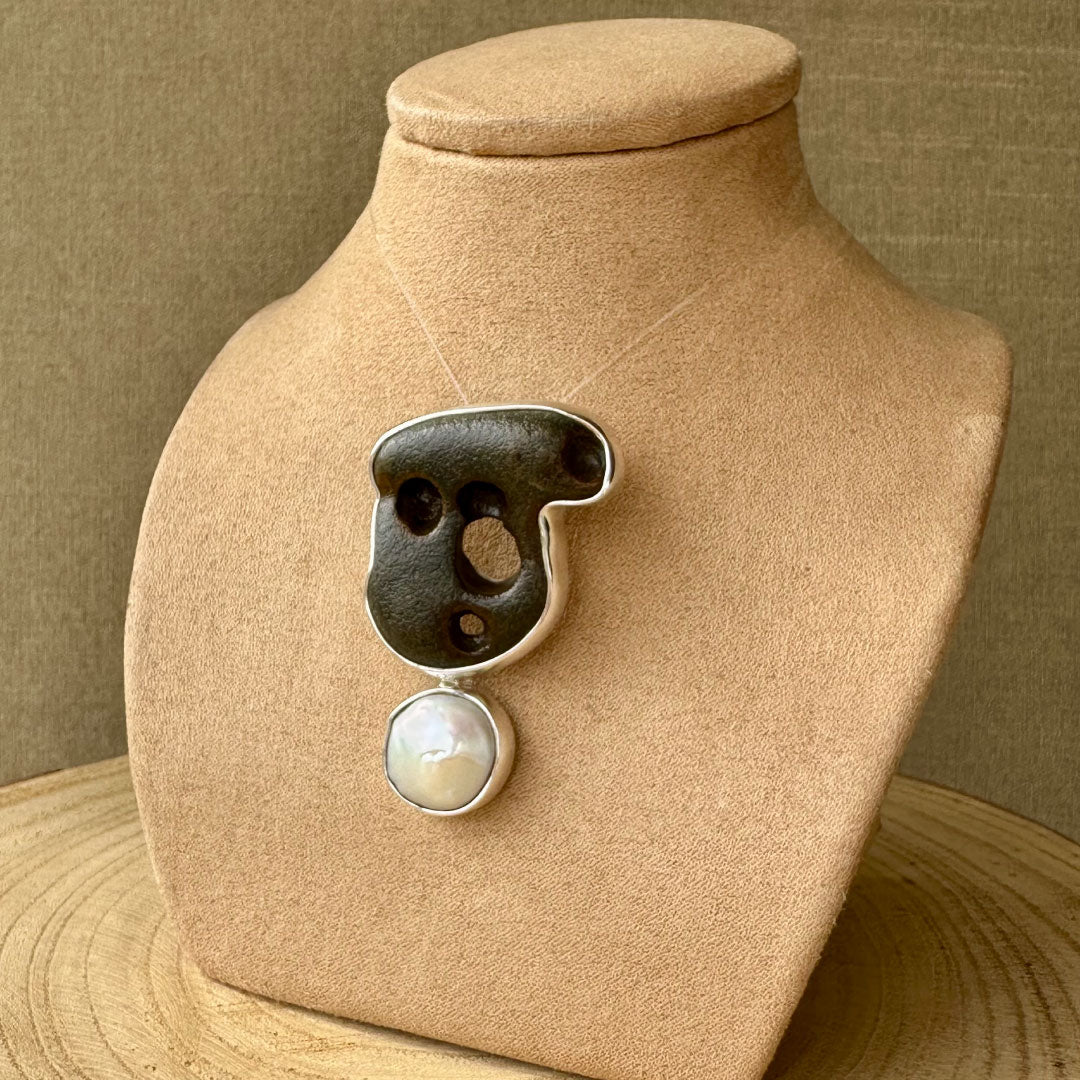 Agot Costa Rican Design Handcrafted Sterling Silver 925 & Brown River Rock & Coin Pearl Pendant