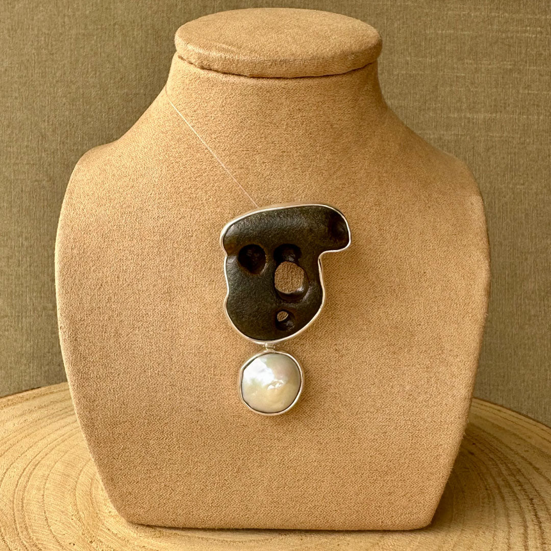 Agot Costa Rican Design Handcrafted Sterling Silver 925 & Brown River Rock & Coin Pearl Pendant
