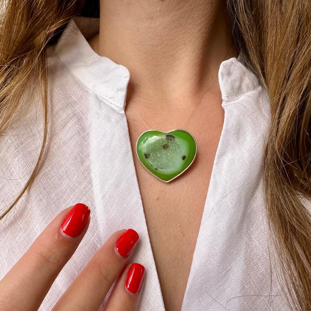 Agot CostaRican Design Handrafted Sterling Silver 925 & Brazilian Green Heart - shaped Druzy Pendant