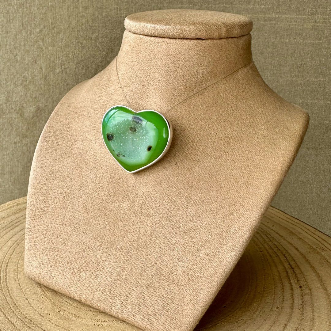 Agot CostaRican Design Handrafted Sterling Silver 925 & Brazilian Green Heart - shaped Druzy Pendant